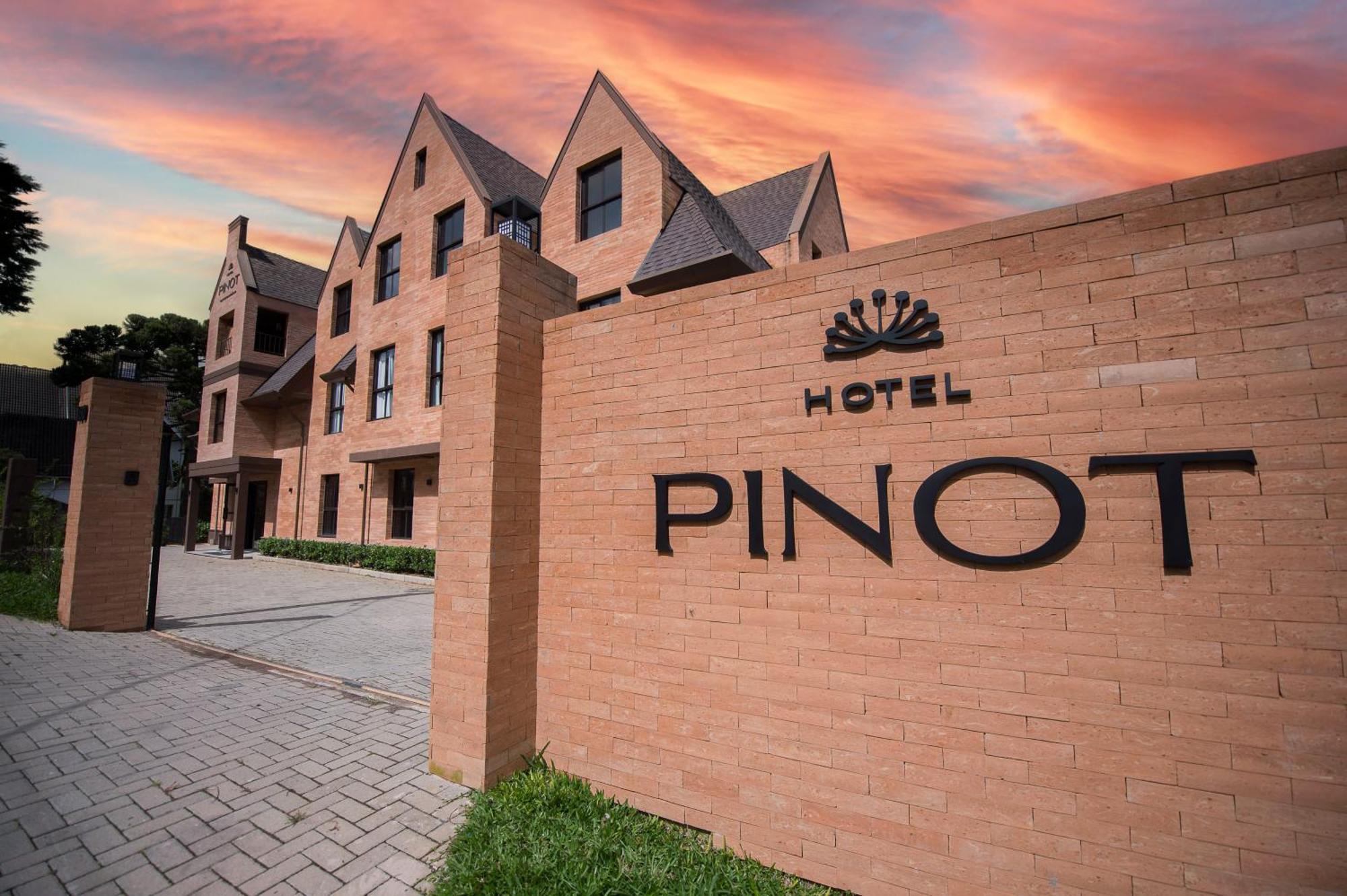 Pinot Hotel Campos do Jordao Exterior photo